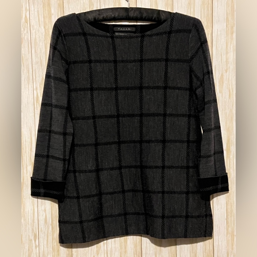 Tahari Merino Wool Sweater Small